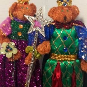 Bear King and Queen stuffed statues